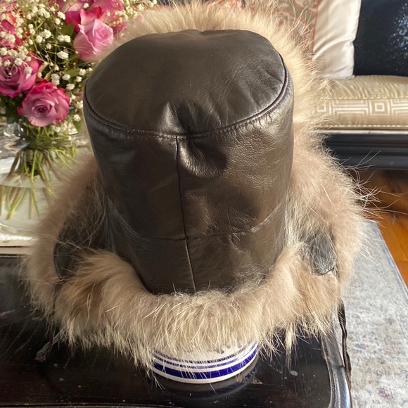 Real fox fur trapper ear flap ski cap - Picture 3 of 7